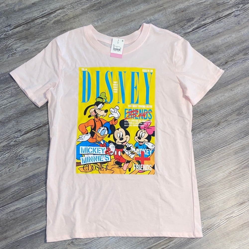 NWT DISNEY Fab Five Magazine Cover Tee M